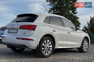 Внедорожник / Кроссовер Audi Q5 2018 в 