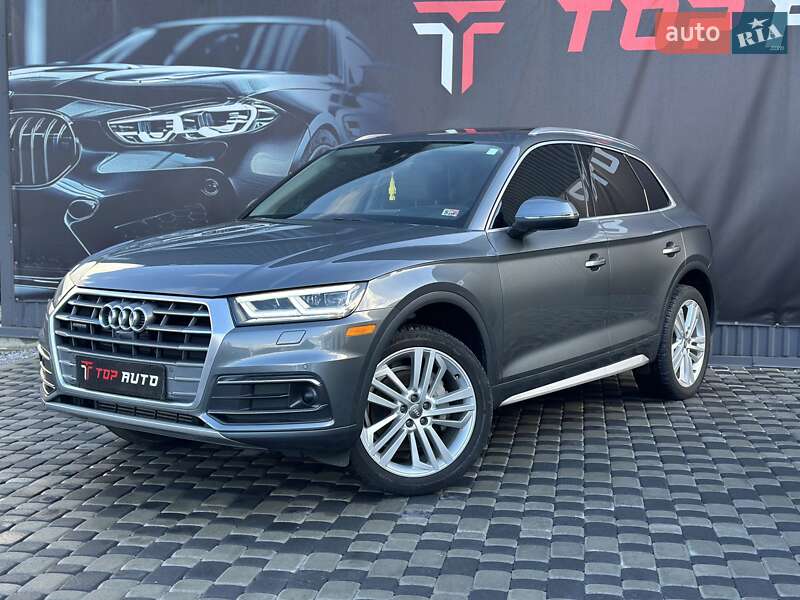 Внедорожник / Кроссовер Audi Q5 2018 в 