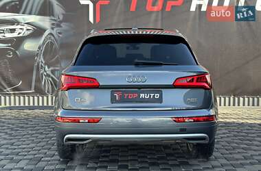 Внедорожник / Кроссовер Audi Q5 2018 в 
