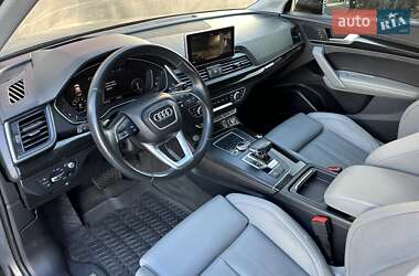 Внедорожник / Кроссовер Audi Q5 2018 в 