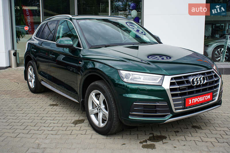 Внедорожник / Кроссовер Audi Q5 2017 в 
