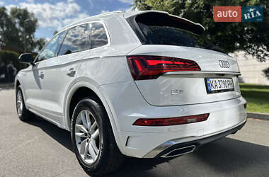 Внедорожник / Кроссовер Audi Q5 2021 в 