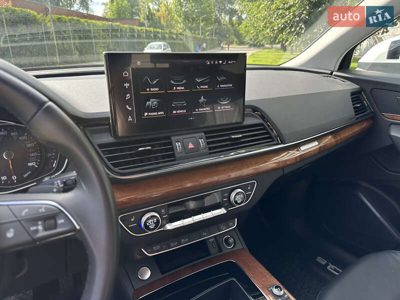 Внедорожник / Кроссовер Audi Q5 2021 в Киеве