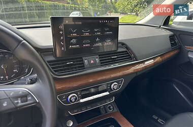 Внедорожник / Кроссовер Audi Q5 2021 в 