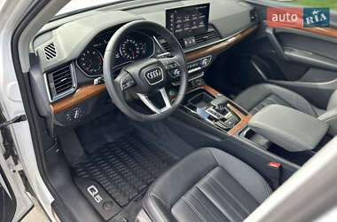 Внедорожник / Кроссовер Audi Q5 2021 в 