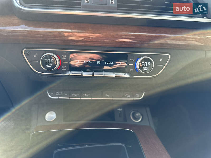 Внедорожник / Кроссовер Audi Q5 2021 в Киеве