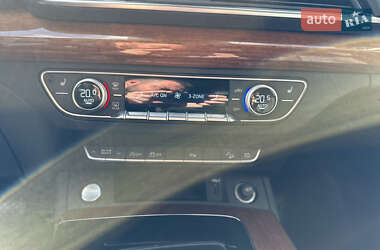 Внедорожник / Кроссовер Audi Q5 2021 в 