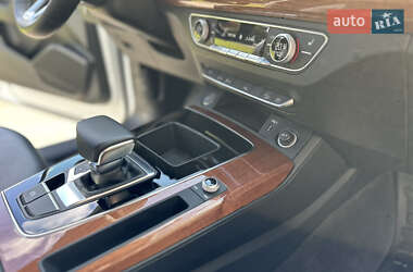 Внедорожник / Кроссовер Audi Q5 2021 в 