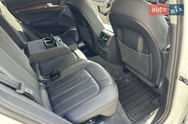 Внедорожник / Кроссовер Audi Q5 2021 в 