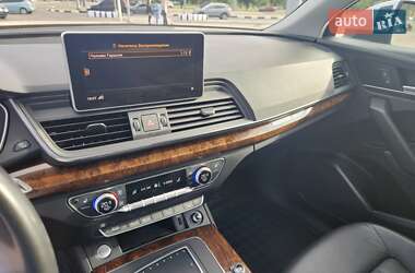Внедорожник / Кроссовер Audi Q5 2017 в 