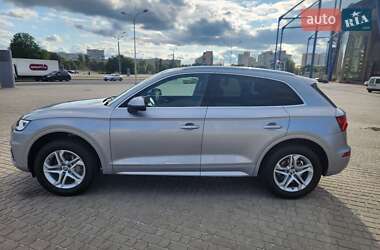 Внедорожник / Кроссовер Audi Q5 2017 в 