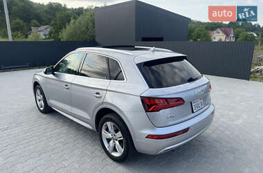 Внедорожник / Кроссовер Audi Q5 2018 в 