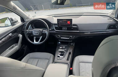 Внедорожник / Кроссовер Audi Q5 2018 в 