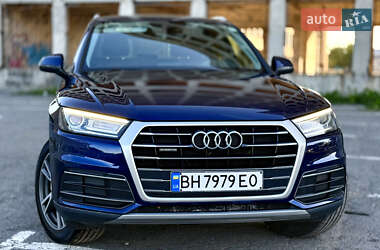 Внедорожник / Кроссовер Audi Q5 2017 в 