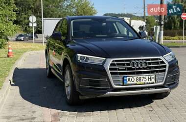 Внедорожник / Кроссовер Audi Q5 2017 в 