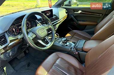 Внедорожник / Кроссовер Audi Q5 2019 в 