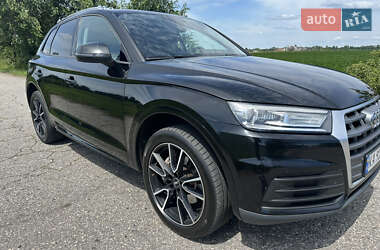 Внедорожник / Кроссовер Audi Q5 2017 в 