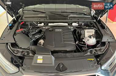 Внедорожник / Кроссовер Audi Q5 2022 в 