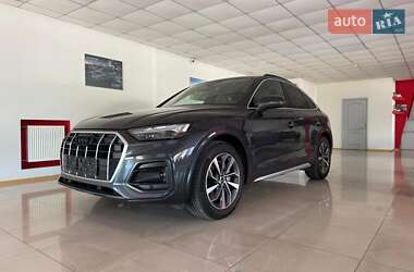 Внедорожник / Кроссовер Audi Q5 2022 в 