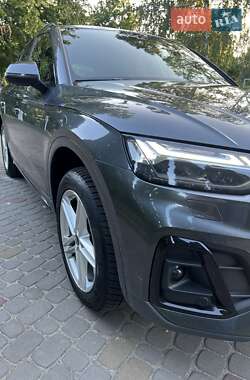 Позашляховик / Кросовер Audi Q5 2021 в Луцьку