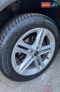 Внедорожник / Кроссовер Audi Q5 2021 в 