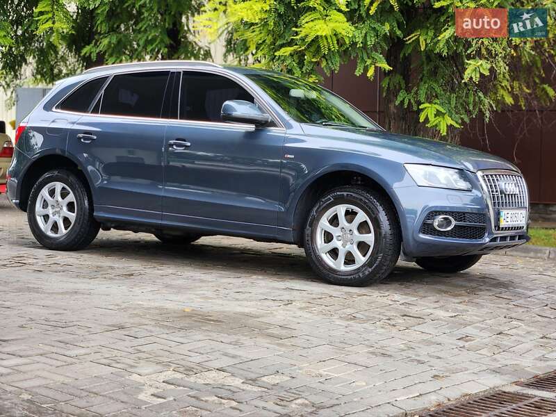 Позашляховик / Кросовер Audi Q5 2010 в Дніпрі