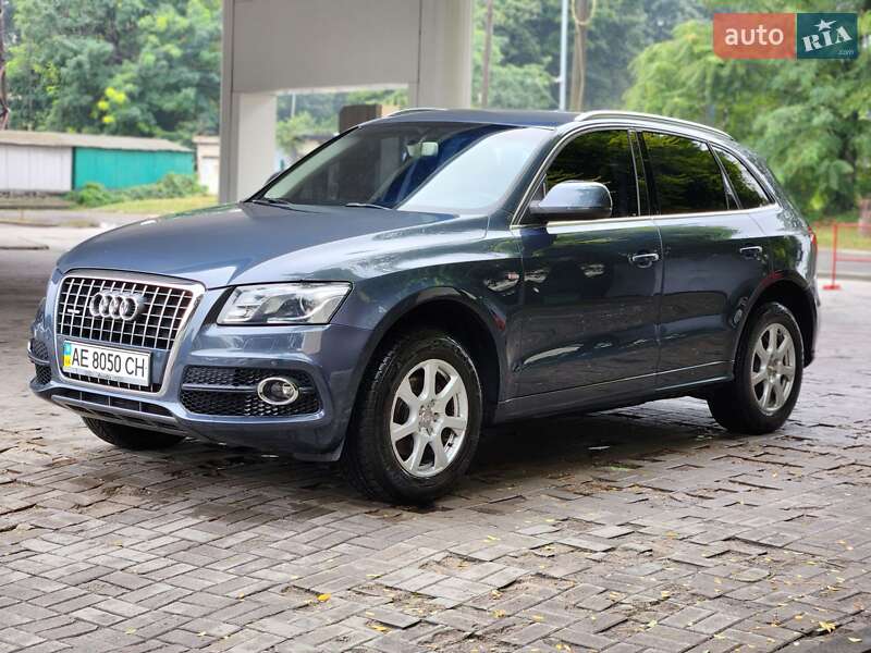 Позашляховик / Кросовер Audi Q5 2010 в Дніпрі