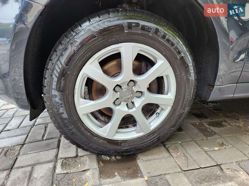 Позашляховик / Кросовер Audi Q5 2010 в Дніпрі