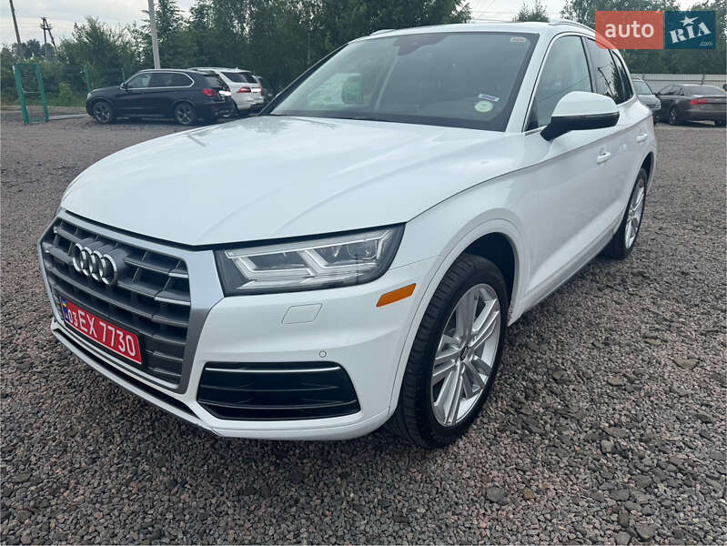 Внедорожник / Кроссовер Audi Q5 2018 в 