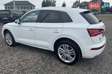 Внедорожник / Кроссовер Audi Q5 2018 в 