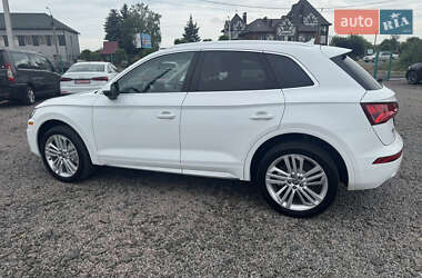 Внедорожник / Кроссовер Audi Q5 2018 в 