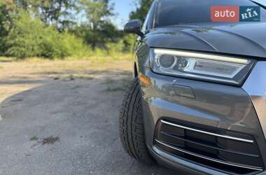 Внедорожник / Кроссовер Audi Q5 2017 в 