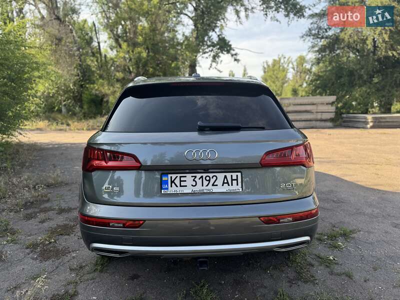 Позашляховик / Кросовер Audi Q5 2017 в Кривому Розі