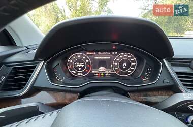 Внедорожник / Кроссовер Audi Q5 2017 в 