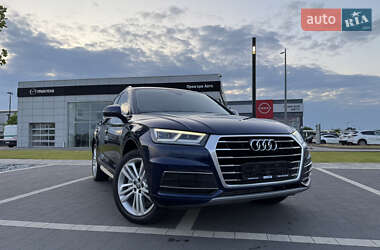 Внедорожник / Кроссовер Audi Q5 2017 в 