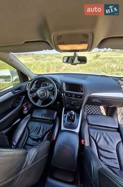 Внедорожник / Кроссовер Audi Q5 2009 в 