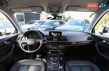 Внедорожник / Кроссовер Audi Q5 2018 в 
