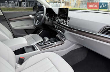 Внедорожник / Кроссовер Audi Q5 2022 в 