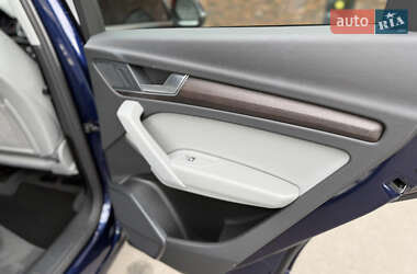 Внедорожник / Кроссовер Audi Q5 2022 в 