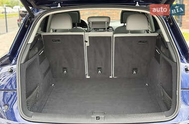 Внедорожник / Кроссовер Audi Q5 2022 в 