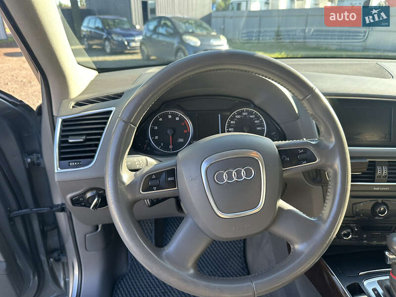 Внедорожник / Кроссовер Audi Q5 2011 в Луцке