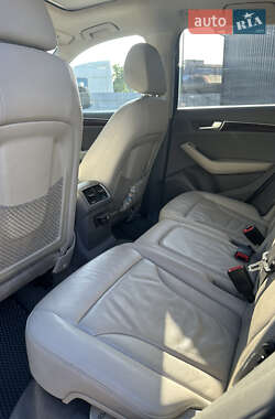 Внедорожник / Кроссовер Audi Q5 2011 в 