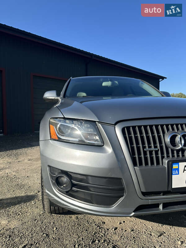 Внедорожник / Кроссовер Audi Q5 2011 в Луцке