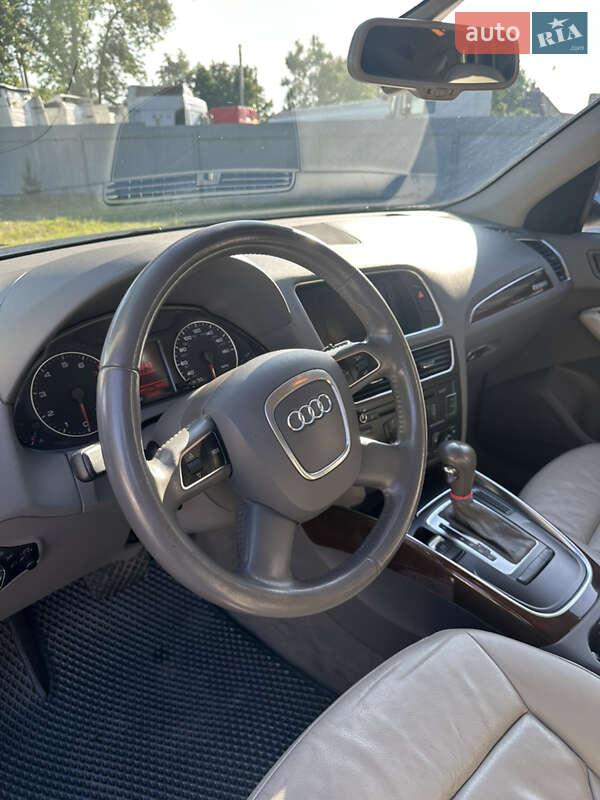 Внедорожник / Кроссовер Audi Q5 2011 в Луцке