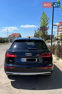 Внедорожник / Кроссовер Audi Q5 2019 в 