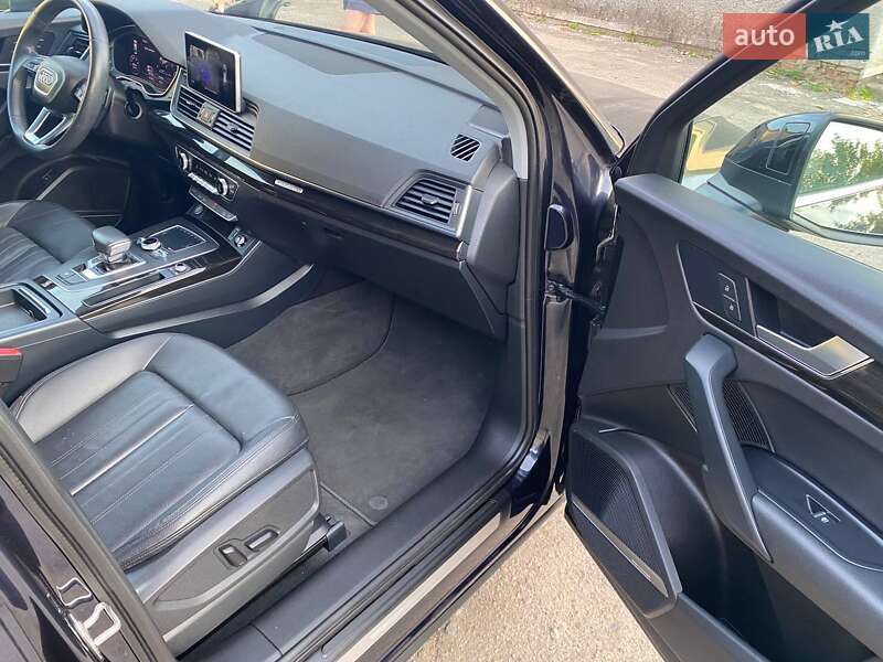 Позашляховик / Кросовер Audi Q5 2018 в Дніпрі
