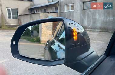 Позашляховик / Кросовер Audi Q5 2018 в 