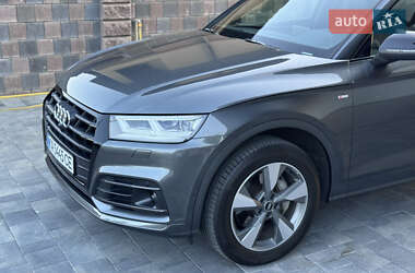 Внедорожник / Кроссовер Audi Q5 2020 в 