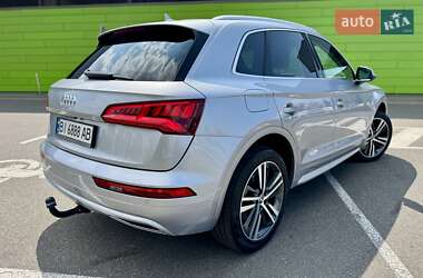 Внедорожник / Кроссовер Audi Q5 2018 в 