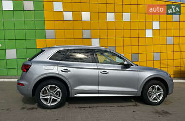 Внедорожник / Кроссовер Audi Q5 2019 в 